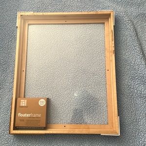 Floater frame for 16x20
